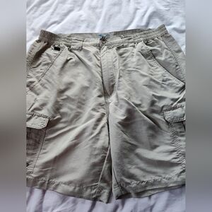 Chaps Men's Khaki Cargo Shorts. Size 38" Waist. 9.5" Inseam.
